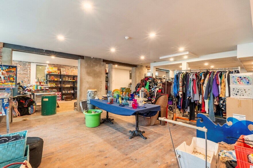 More Photos Of 129 Rue Frontenac, Sherbrooke Storefront Retail Residential For Lease