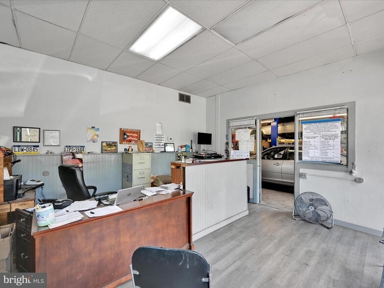 More Photos Of 801 S Prince St, Lancaster Auto Repair For Sale