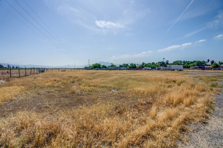 More Photos Of 5915 Weepatch Hwy, Bakersfield Land For Sale