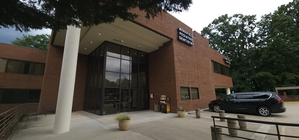 More Photos Of 2301 Gallows Rd, Dunn Loring Office For Lease