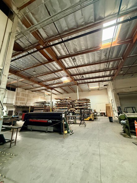 More Photos Of 6323-6421 E Alondra Blvd, Paramount Warehouse For Lease