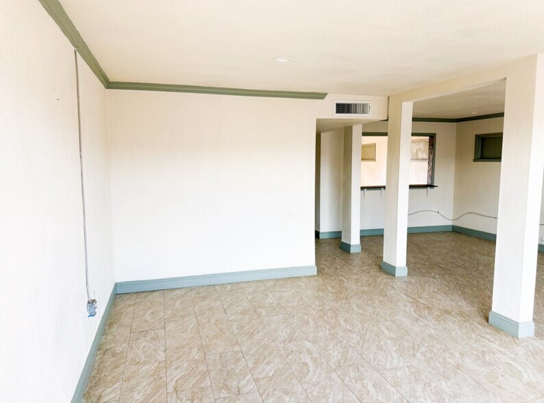 More Photos Of 308 Avenue B, Andrews Office For Sale