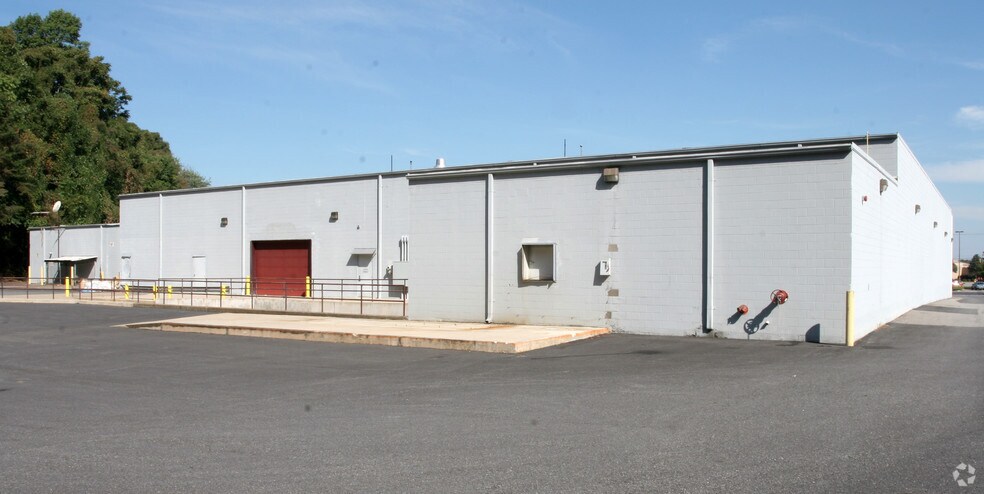 More Photos Of 229-239 Commonwealth Blvd W, Martinsville Freestanding For Lease