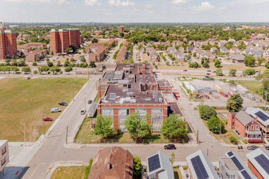 More Photos Of 950 Selden St, Detroit Schools For Lease