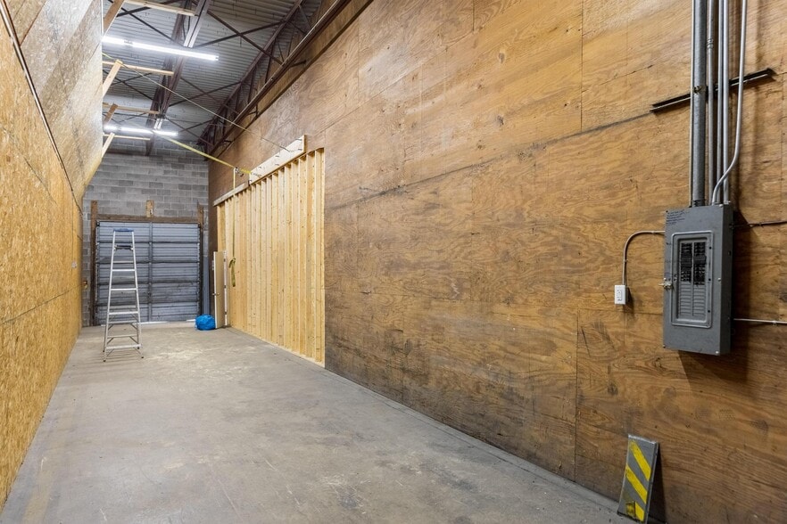 More Photos Of 355 Sequoia Rd NW, Cleveland Industrial For Lease
