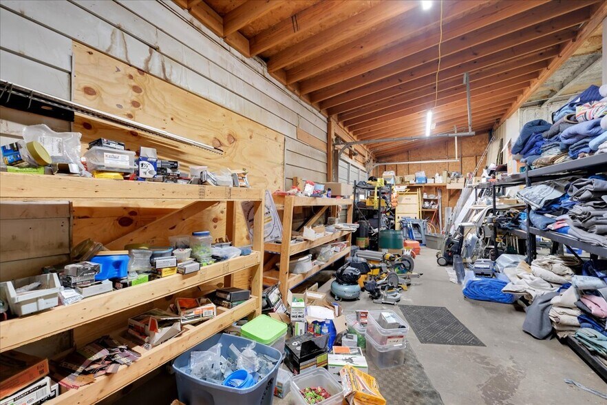 More Photos Of 1518 Petunia Ave, Louisville Warehouse For Sale