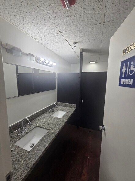 More Photos Of 3443 NW 107th St, Miami Warehouse For Lease