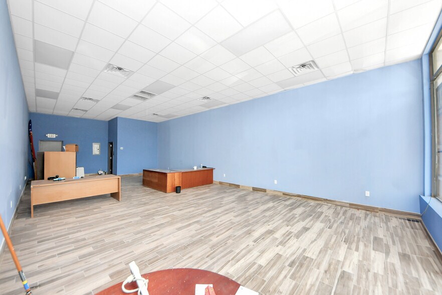 More Photos Of 7803 Jensen Dr, Houston Convenience Store For Lease