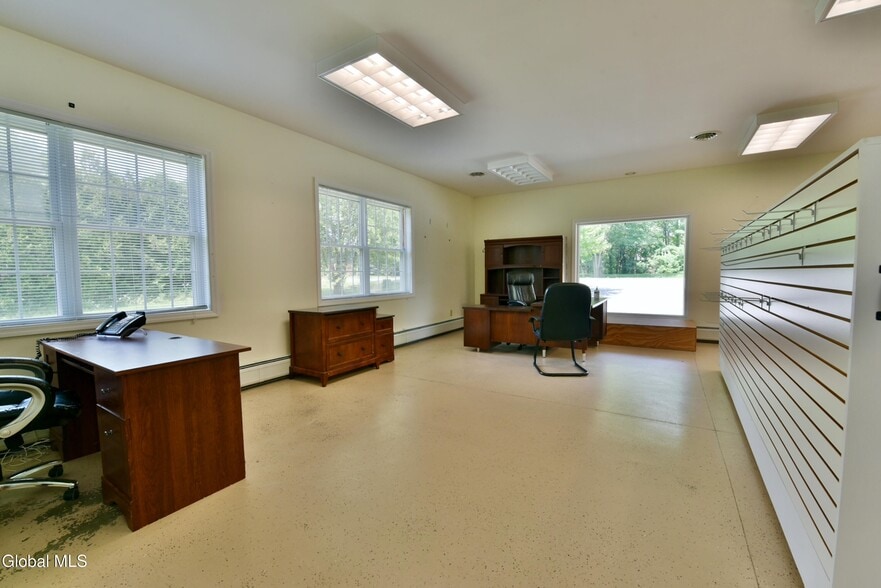 More Photos Of 410 Ridge Rd, Broadalbin Freestanding For Sale