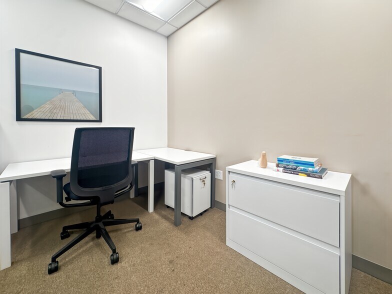 More Photos Of 1300 1st St, Napa Coworking Space