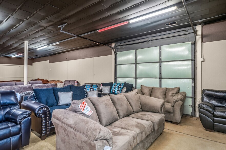 More Photos Of 606 Albert Pike Rd, Hot Springs National Park Freestanding For Sale