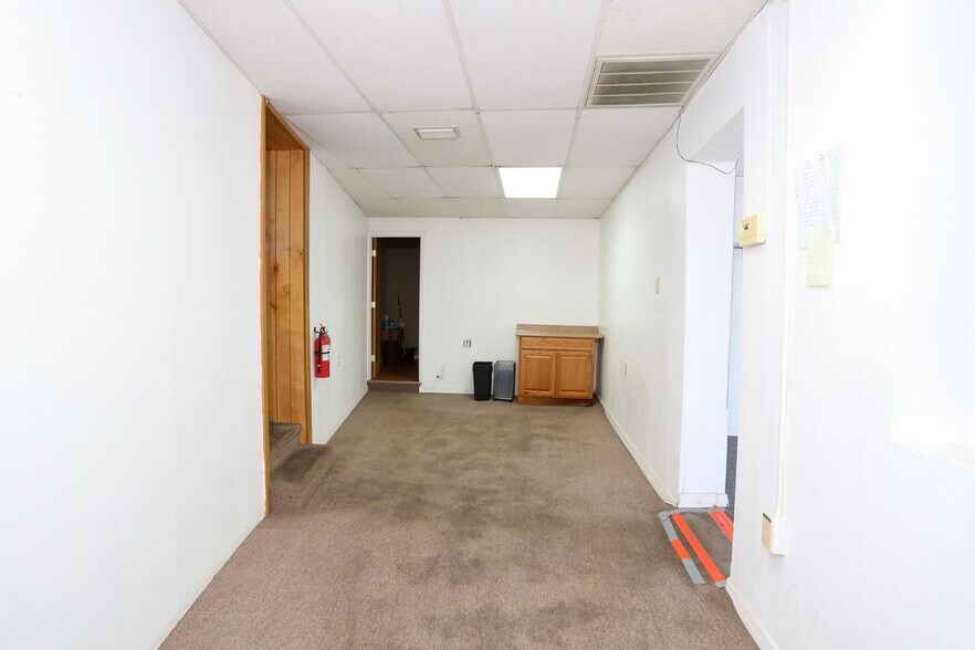 More Photos Of 240 S 1st St, Lake Wales Office For Sale