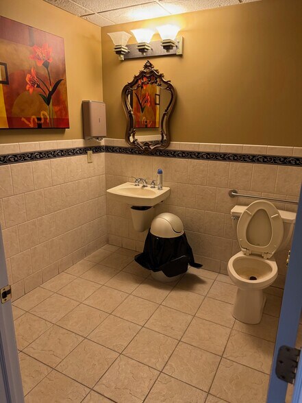 More Photos Of 500 W White Horse Pike, Egg Harbor City Restaurant For Sale