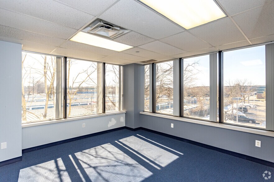 More Photos Of 2150 Joshuas Path, Hauppauge Office For Lease