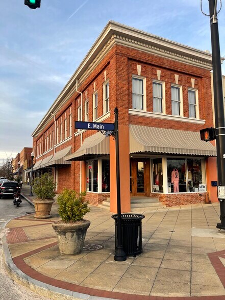 More Photos Of , Clinton General Retail For Sale