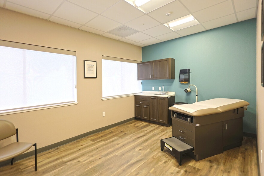 More Photos Of 979 San Pablo Ave, Albany Storefront Retail Office For Lease