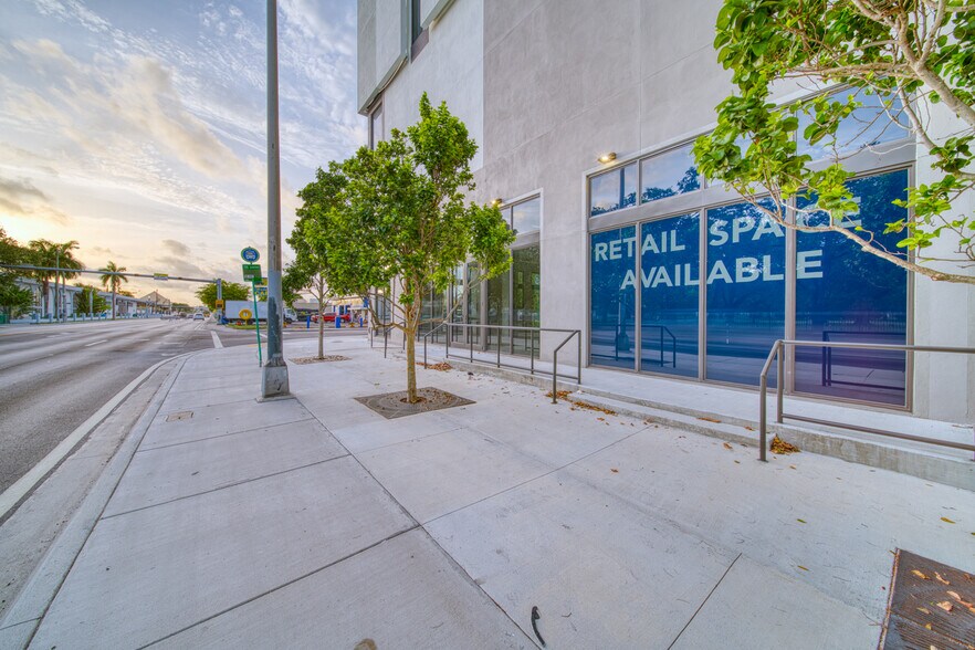More Photos Of 5402 W Flagler St, Coral Gables General Retail For Lease