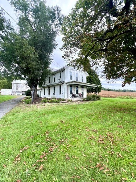 More Photos Of 408 Keystone Way, New Bloomfield Freestanding For Lease