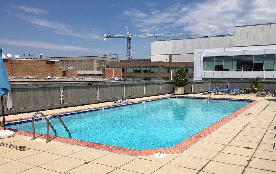 More Photos Of 2120 L St NW, Washington Medical For Lease