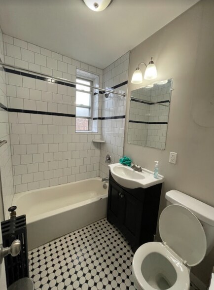 More Photos Of 641 Lincoln Ave, Orange Apartments For Sale