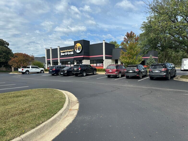 Primary Photo Of 618 Allegan St, Plainwell Restaurant For Sale