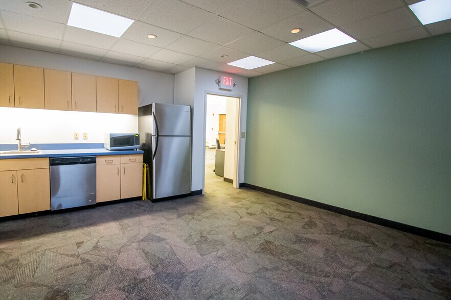 More Photos Of 1406 W 6th St, Cleveland Office For Lease