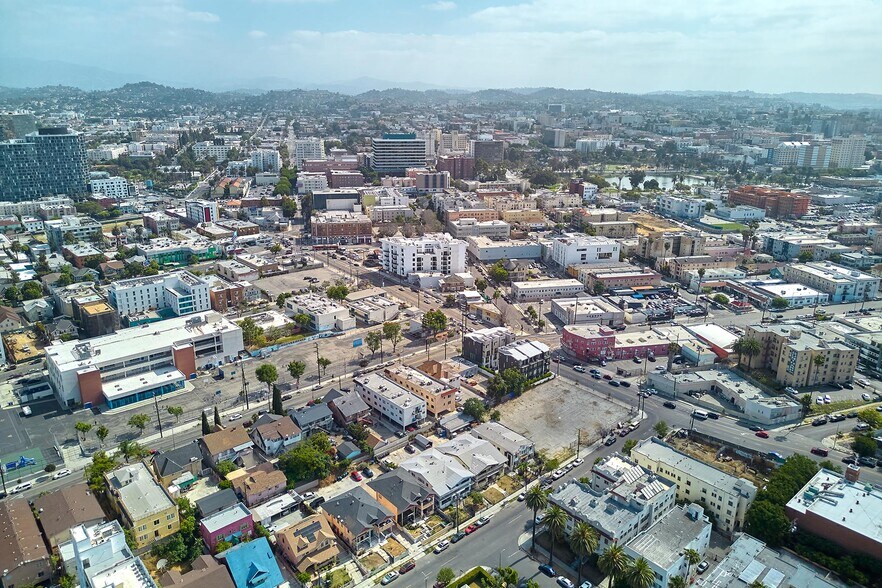 More Photos Of 830 S Hoover St, Los Angeles Storefront Retail Office For Sale
