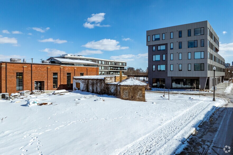 More Photos Of 3100 Brush St, Detroit Light Distribution For Lease