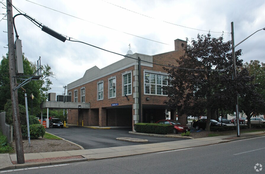 More Photos Of 375 Deer Park Ave, Babylon Medical For Sale