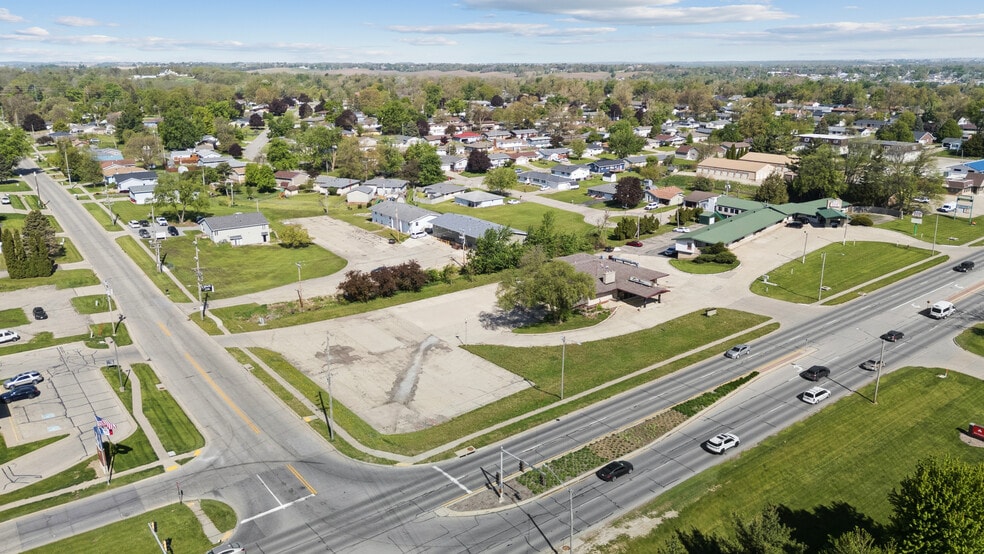 More Photos Of 2013 S Center St, Marshalltown Restaurant For Sale