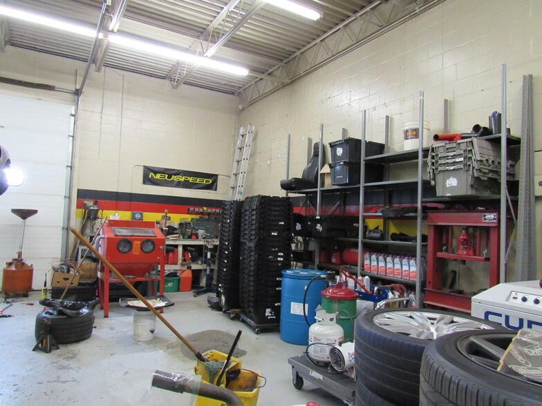 More Photos Of 4794 S Dixie Dr, Dayton Auto Repair For Lease