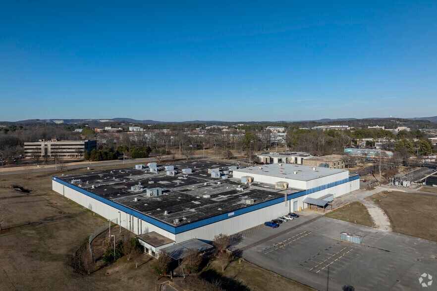 More Photos Of 103 Wynn Dr, Huntsville Warehouse For Lease