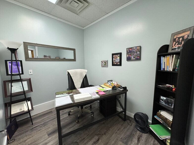 More Photos Of 15065 Kinsman Rd, Middlefield Storefront Retail Office For Lease