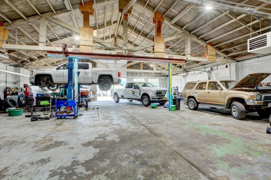 More Photos Of 606 S 6th St, Klamath Falls Specialty For Sale