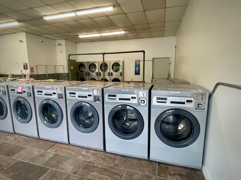 More Photos Of 1253 W Danby Rd, Newfield Convenience Store For Sale