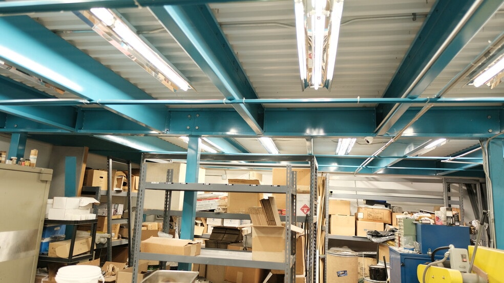 More Photos Of 130 Lenox Ave, Stamford Warehouse For Sale