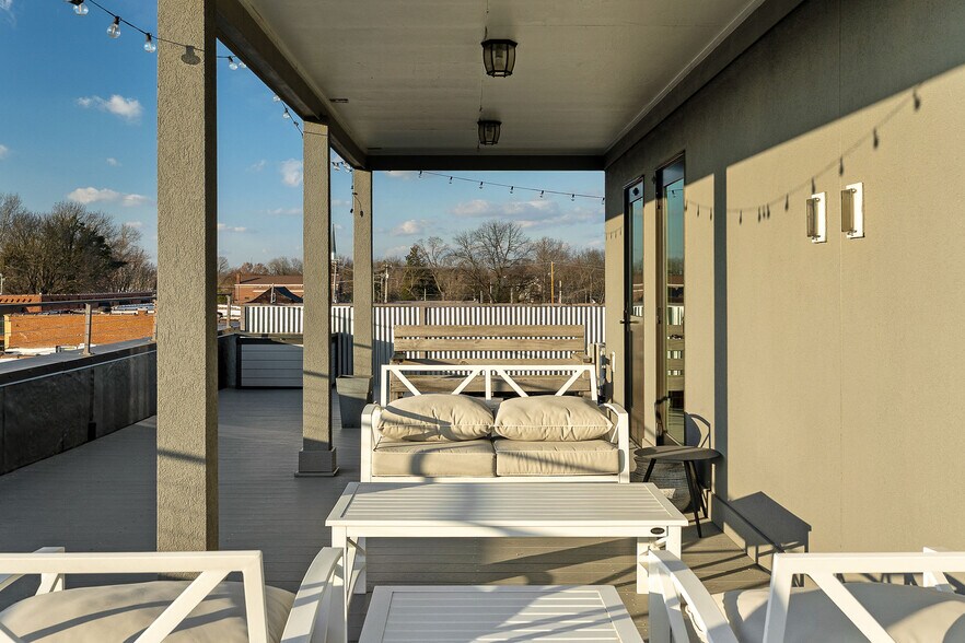 More Photos Of 207 E Main St, McMinnville General Retail For Sale