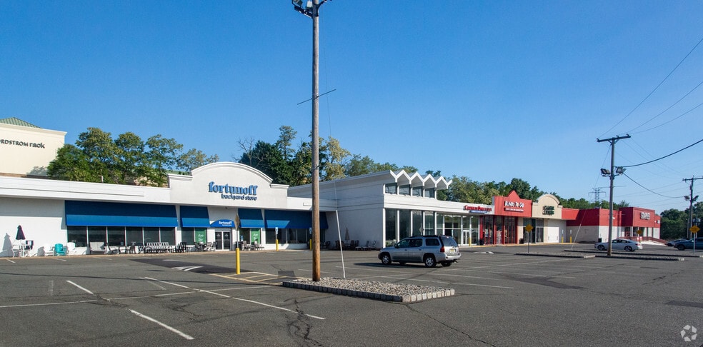 More Photos Of 506-518 W Mount Pleasant Ave, Livingston Storefront For Lease