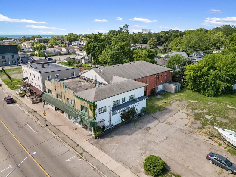 More Photos Of 131-139 Niagara Blvd, Fort Erie Storefront Retail Residential For Sale