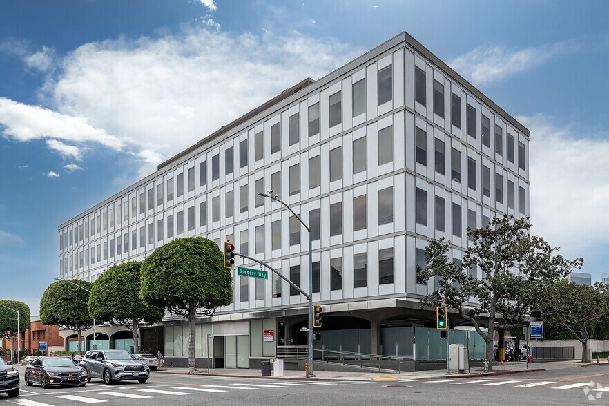More Photos Of 315 S Beverly Dr, Beverly Hills Office For Lease