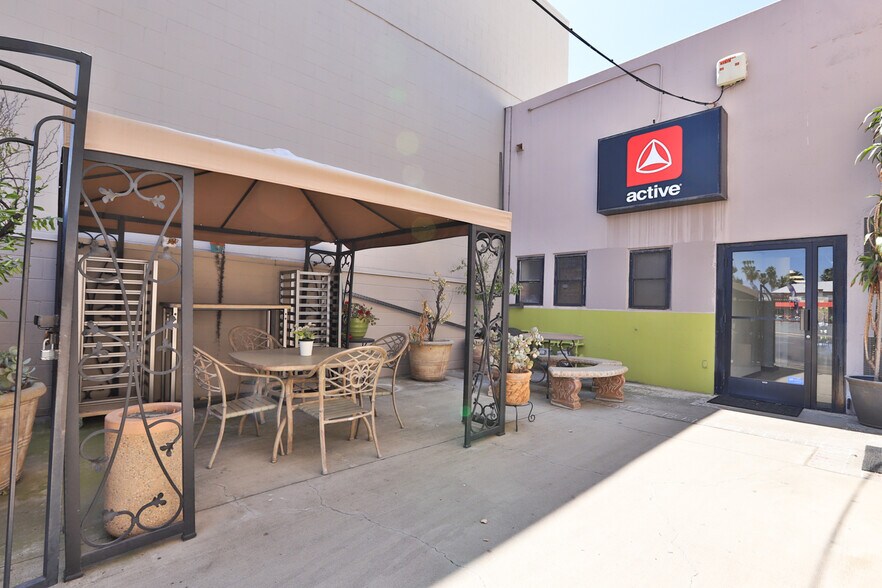 More Photos Of 217-221 E State St, Redlands Storefront Retail Office For Sale