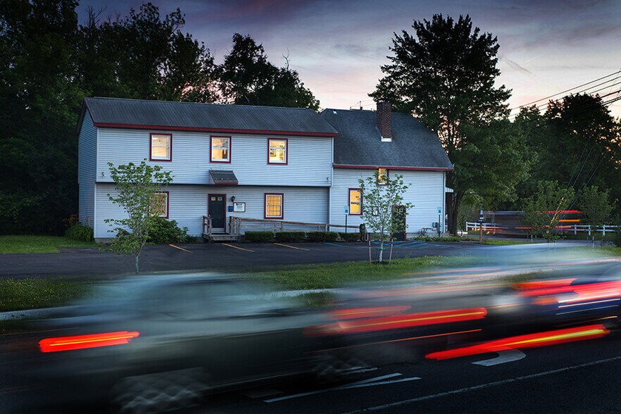 More Photos Of 322 Ballston Ave, Schenectady Office For Sale