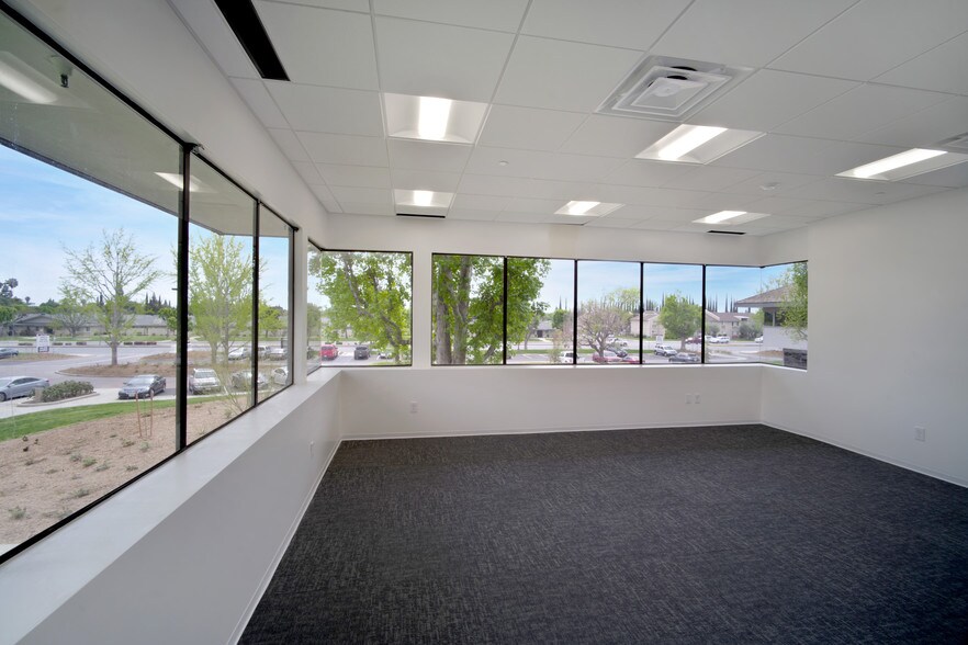 More Photos Of 5500 Ming Ave, Bakersfield Unknown For Lease