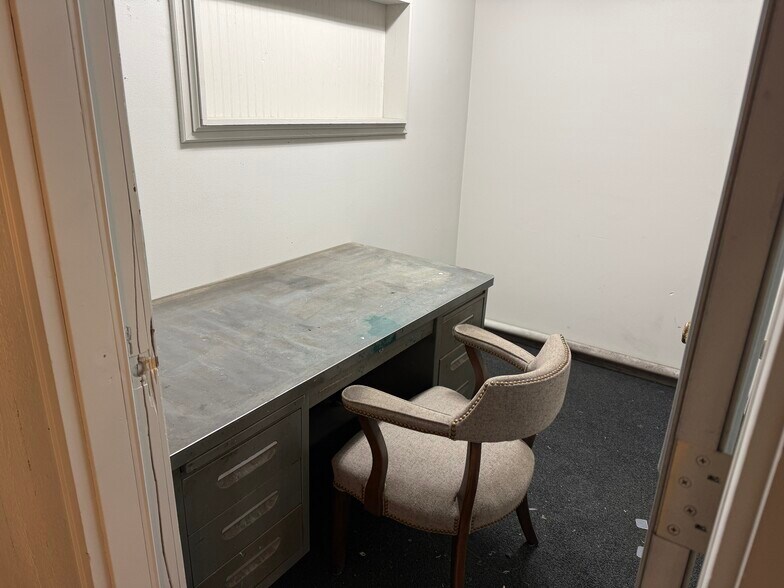 More Photos Of 80 Oliver St, Wisconsin Rapids Manufacturing For Sale