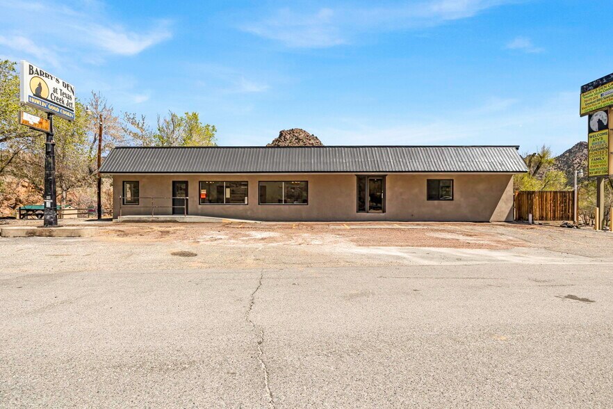 More Photos Of 27077 US Highway 50, Cotopaxi General Retail For Sale