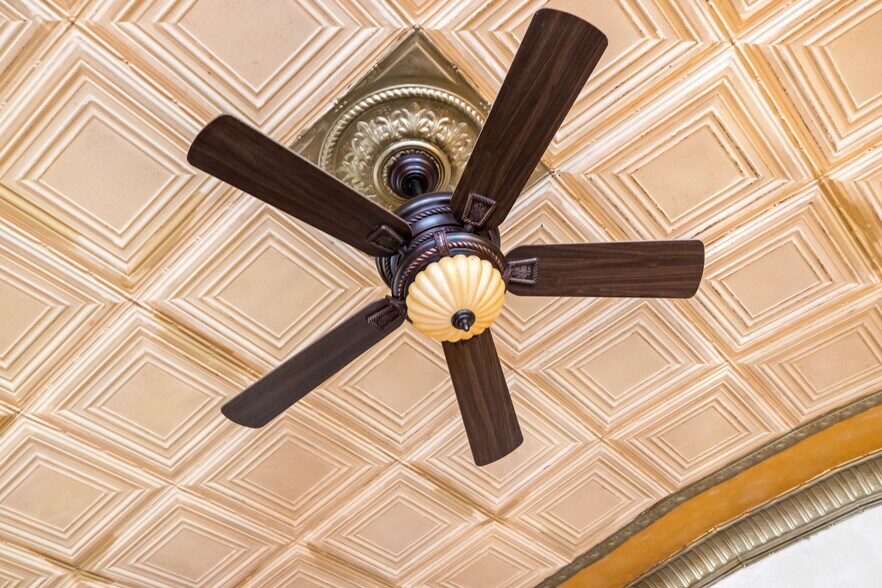 More Photos Of 1000 W State St, Coal Township Restaurant For Sale