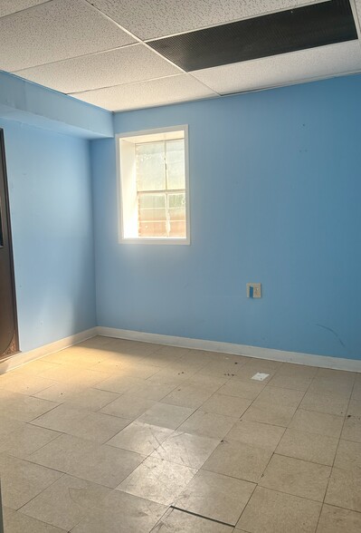 More Photos Of , Fairburn Unknown For Sale