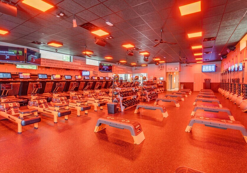 More Photos Of 3415 Louisiana St, Houston Storefront For Lease