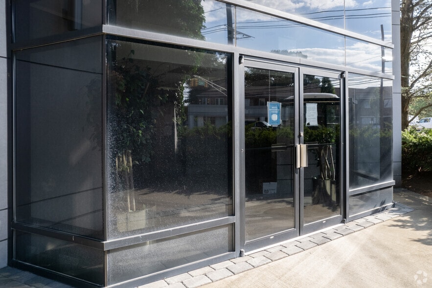 More Photos Of 473 Sylvan Ave, Englewood Cliffs Medical For Lease