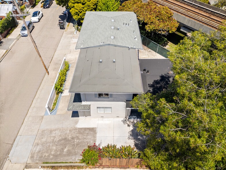 More Photos Of 1311-1313 Curtis St, Berkeley Apartments For Sale